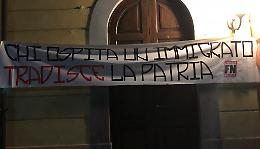 Blitz di Forza Nuova, striscione e manifesti nel Casalasco