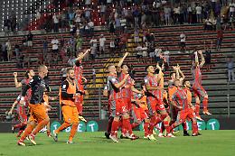 Bella Cremonese, Spezia battuto 2-0