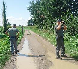 Primo giorno di caccia, spari vicino alle case: multe