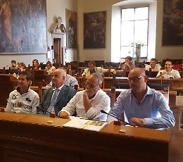 Fondi per San Felice, voto contro delle minoranze: bufera