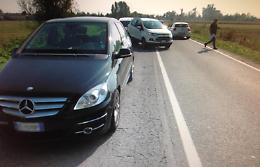 Tamponamento a catena in via Bergamo, tre feriti