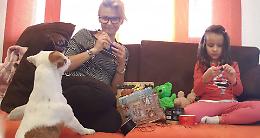 I pupazzi creati da Michelle per aiutare i bimbi
