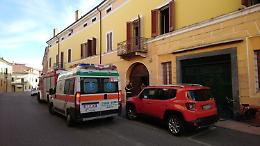 Incendio in abitazione, due anziani intossicati