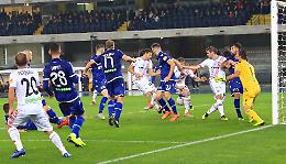La Cremonese lotta, buon punto a Verona (1-1)