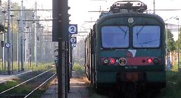 Guasto sul diretto per Milano, problemi ai passaggi a livello e ritardi a raffica