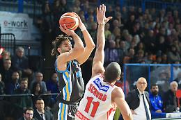 Finale incandescente, Vanoli ko con Varese (79-82)