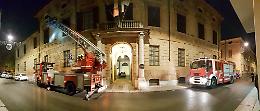 Pompieri a palazzo Vidoni, verifiche sui cornicioni