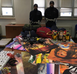 Contrasto al commercio abusivo, blitz della polizia locale