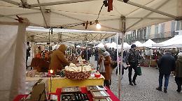 Tutta la magia del Natale con gli stand in piazza Duomo