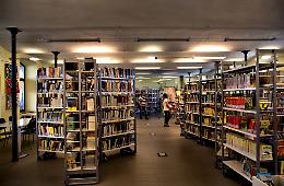 Biblioteca al gelo, protestano i volontari