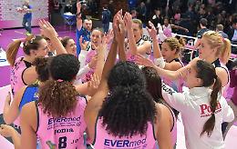 Saugella Monza - Pomi Casalmaggiore 3-0 (25-19, 25-21, 25-20)