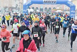 La Maratonina di Santa Lucia sfida il gelo