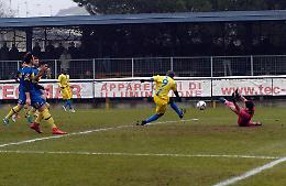 Pergolettese brillante: 3-0 al Sasso Marconi e Modena più vicina