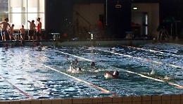 Il caso piscina: «Altri soldi al gestore. E non restituisce il prestito»