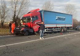 Tremendo scontro frontale: muore 52enne di Castelvetro