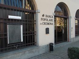 Esplosione nella notte, colpo da ottomila euro al bancomat