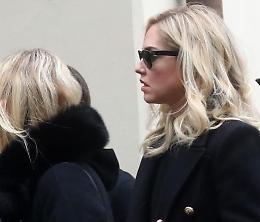 Chiara Ferragni in lacrime al funerale di Alessio Sanzogni