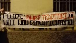 Foibe, alla sede dell'Anpi lo striscione di Forza Nuova