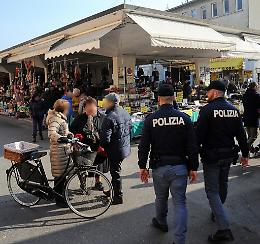 Mercato, questua molesta: al via i controlli