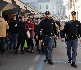 Mercato, anche poliziotti in borghese in via Verdi