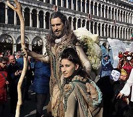 Pignoli e Cavalli, i maestri del travestimento alla conquista del Carnevale di Venezia