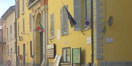 «Pari diritti per i migranti». La Lega: «Penalizzati i nostri poveri»