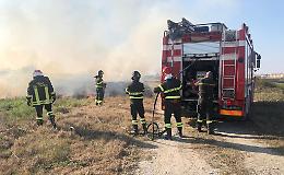 Altro incendio doloso nella notte, la sfida del piromane