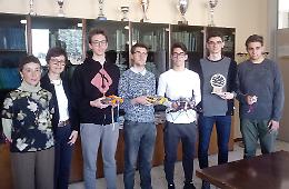 Geni al Galilei, realizzati da 5 allievi "Droni da oro"