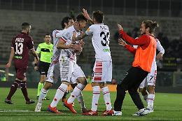 Cremonese, show (3-1) a Livorno