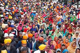 FOTO Il corteo Sikh a Cremona per la ricorrenza del Vaisakhi