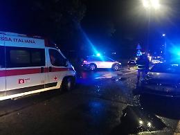 Travolto da un'auto, 18enne lotta per la vita