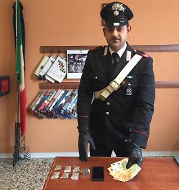 Arrestato per lesioni, i carabinieri trovano in casa la droga