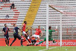 Sfuma il sogno playoff, Cremonese ko 3-1 a Perugia