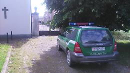 Bare a pezzi, blitz al cimitero