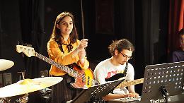 FOTO Lodo Guenzi Lo Stato Sociale alla prima prova con la Back to School Band