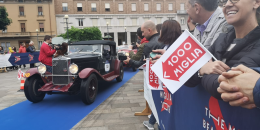 Mille Miglia, la carovana delle auto storiche giunta in città