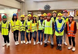 Castelvetro, fuoco al polo scolastico. Allievi in campo