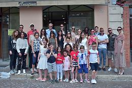 FOTO La sfilata di moda tra i banchi del mercato di Casalmaggiore