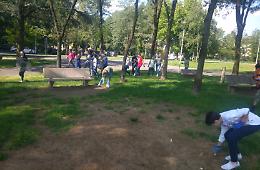 In duecento per ripulire il paese, scuole in campo