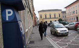 Sosta a pagamento anche nei festivi. Richiesta dei negozianti del centro
