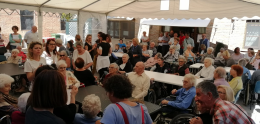 Passeggiata a Santa Maria per gli ospiti della Rsa Lucchi