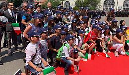 Studenti sfuggiti al rogo ospiti d’onore a Milano alla festa dei carabinieri