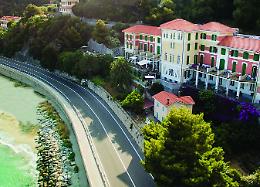 Finalpia, l’albergo resta chiuso