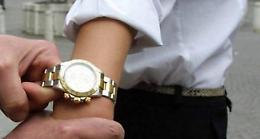 Anziano scippato del Rolex in via Palestro