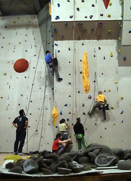 Palestra di arrampicata a rischio, mancano i volontari