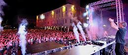 StraDeejay, è la notte della Luna