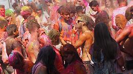 Holi fun, la festa dei colori per pace e uguaglianza