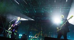 Irresistibili Franz Ferdinand, la piazza è una fiammata rock
