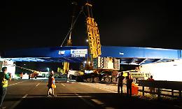 Tutto in una notte, posato il nuovo ponte sull'A21
