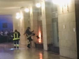 Corto circuito, incendio nella filiale della San Paolo
